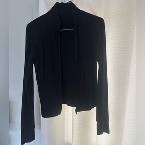 Women’s lululemon define cropped jacket size 6 color black